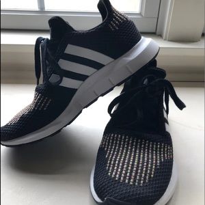 Adidas Swiftrun Multi Colored Sneaker